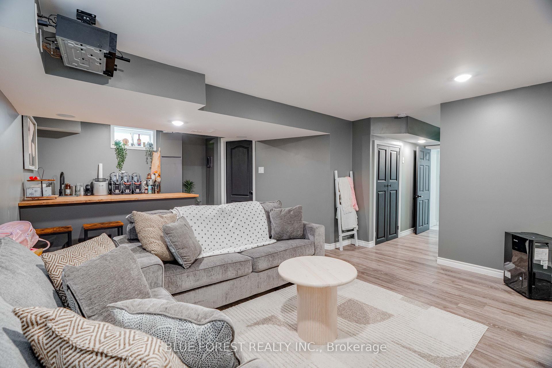 Photo 14 of 24 Peach Tree Boulevard, St. Thomas — HOMEH