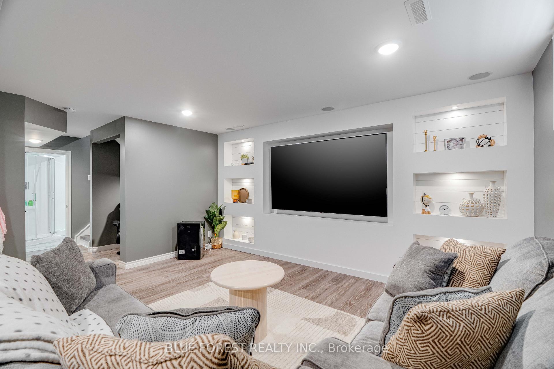 Photo 17 of 24 Peach Tree Boulevard, St. Thomas — HOMEH