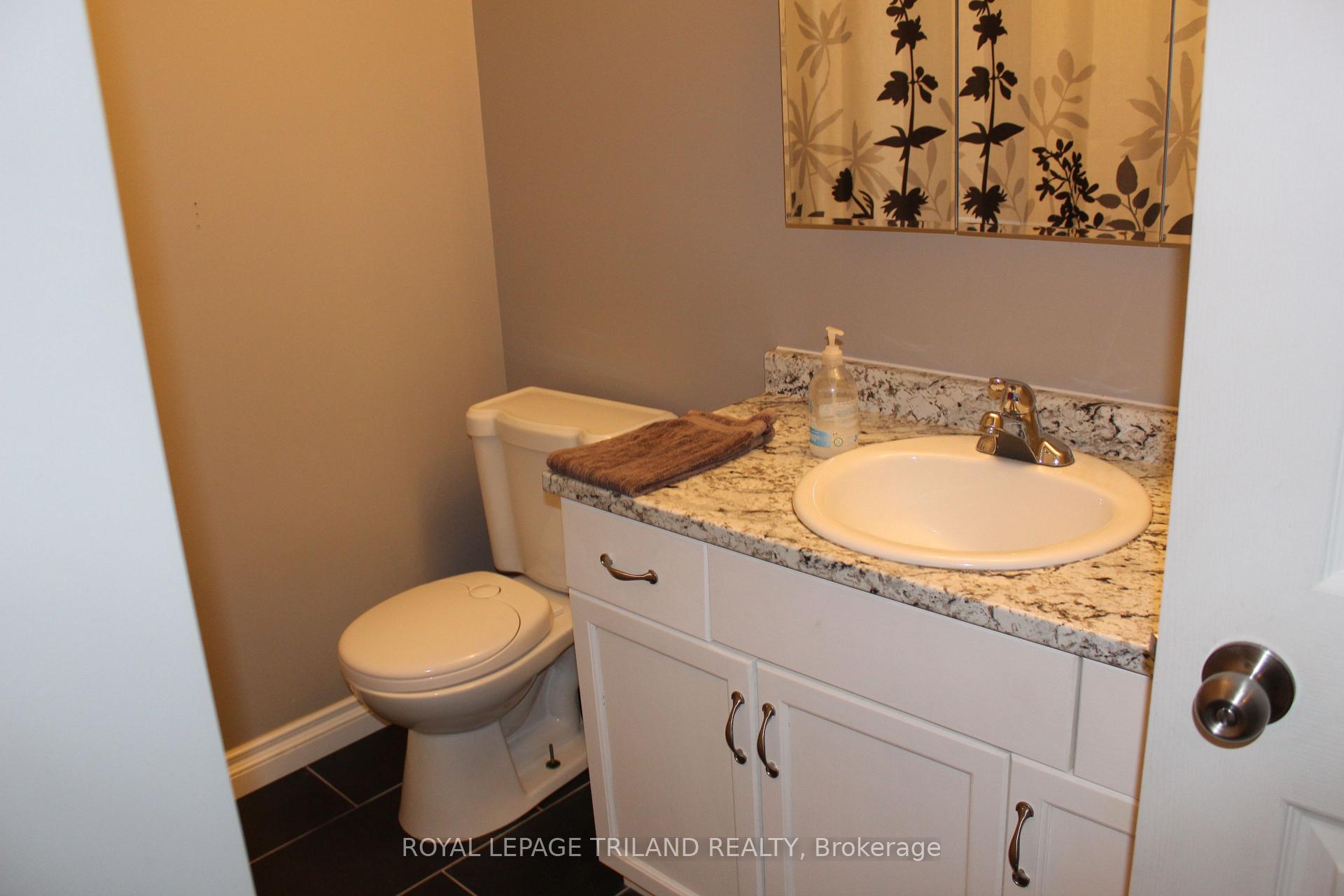 Photo 8 of 43 Axford Parkway, St. Thomas — HOMEH