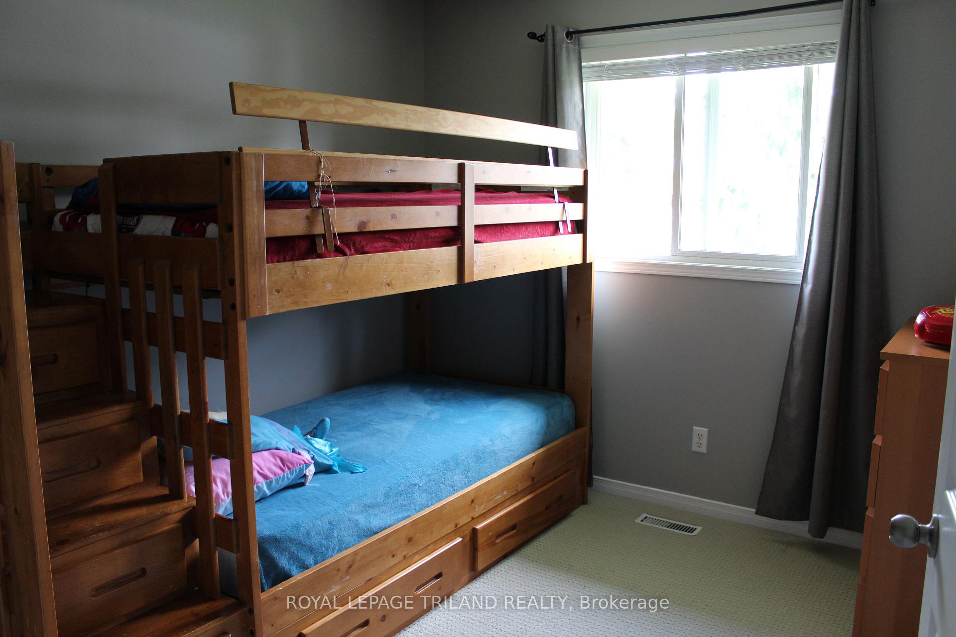 Photo 11 of 43 Axford Parkway, St. Thomas — HOMEH
