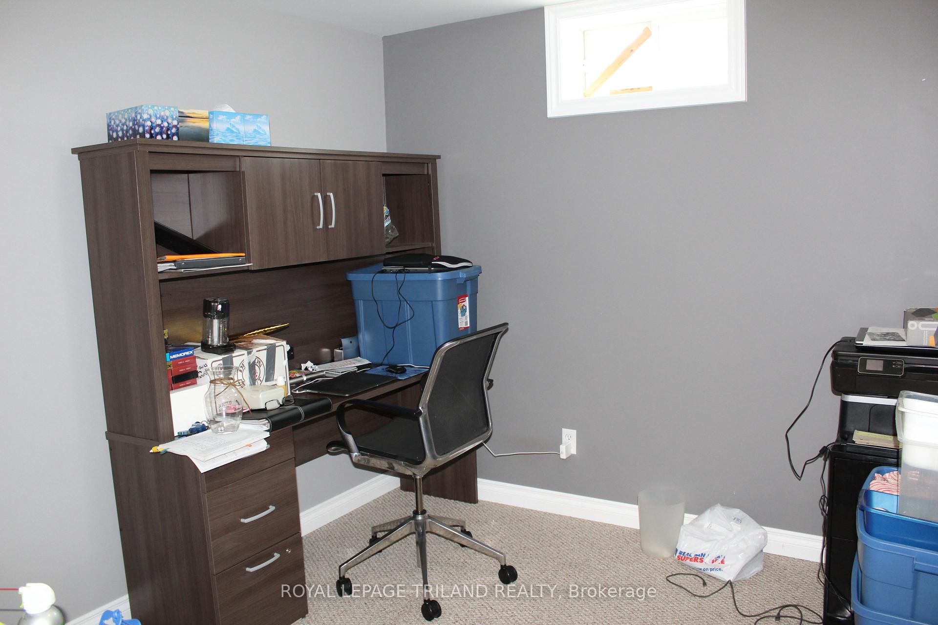 Photo 13 of 43 Axford Parkway, St. Thomas — HOMEH