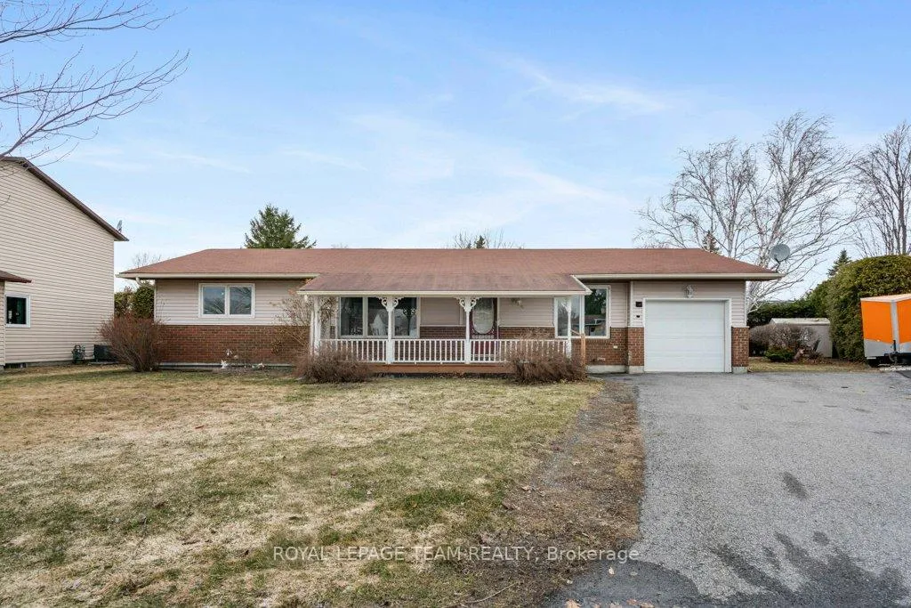 Photo 2 of 504 Quart Court, North Dundas, Winchester — HOMEH