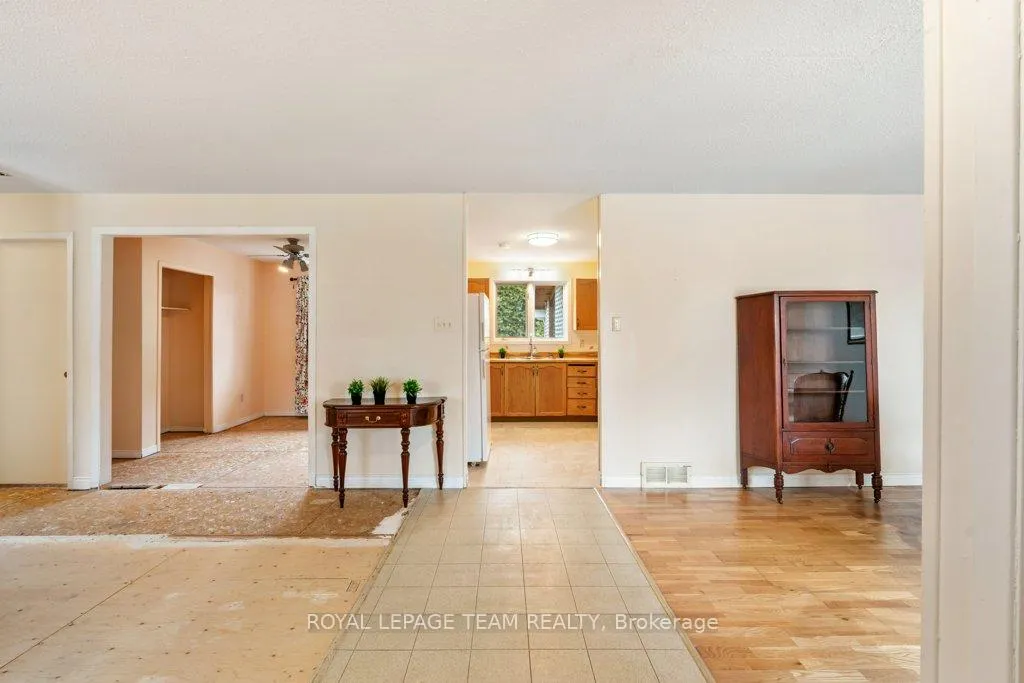 Photo 5 of 504 Quart Court, North Dundas, Winchester — HOMEH