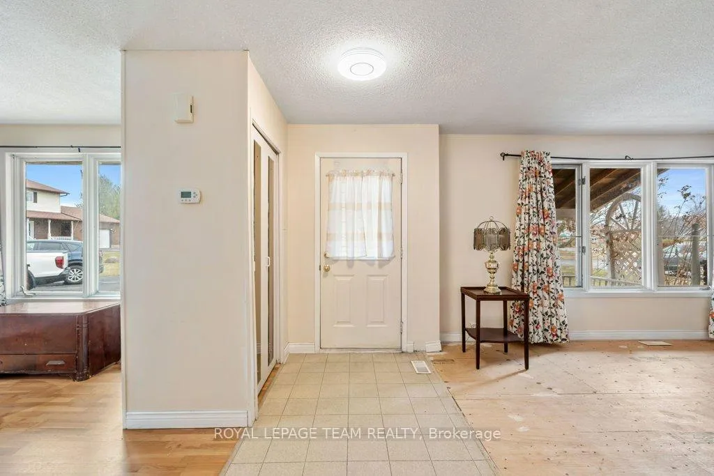 Photo 6 of 504 Quart Court, North Dundas, Winchester — HOMEH