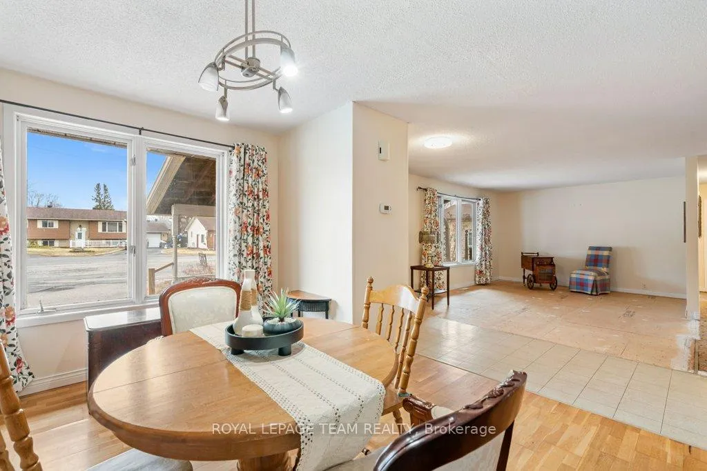 Photo 8 of 504 Quart Court, North Dundas, Winchester — HOMEH