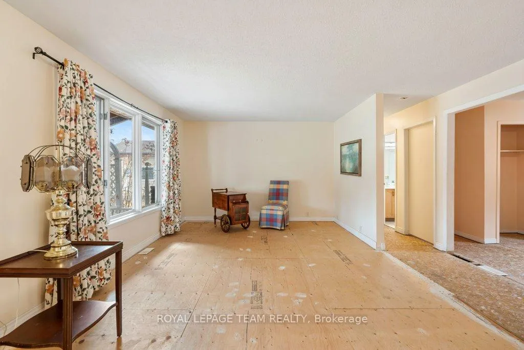 Photo 9 of 504 Quart Court, North Dundas, Winchester — HOMEH