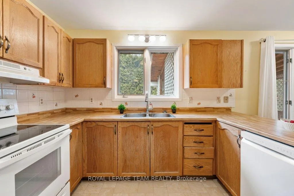 Photo 13 of 504 Quart Court, North Dundas, Winchester — HOMEH