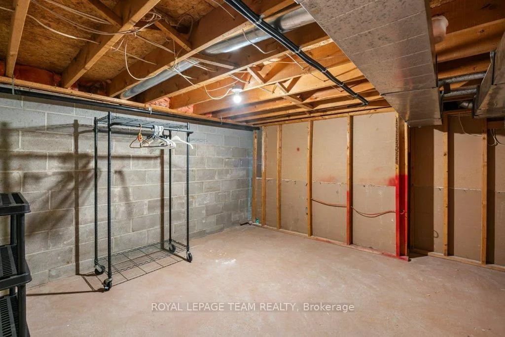 Photo 30 of 504 Quart Court, North Dundas, Winchester — HOMEH