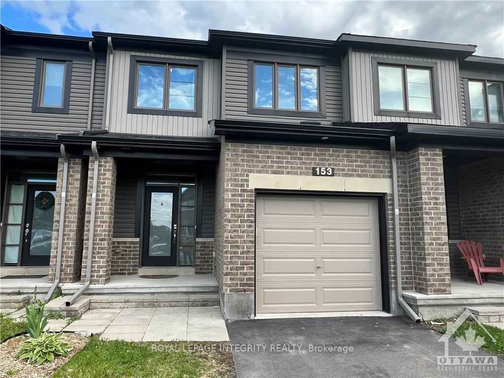 Front of 153 Bandelier Way