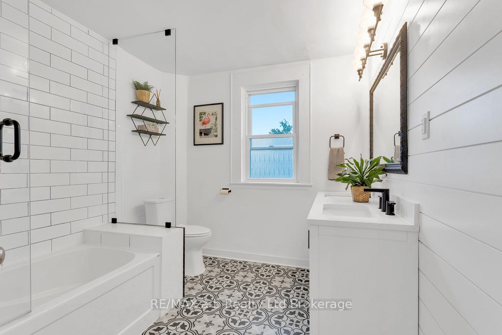 Photo 20 of 33 Stanley Street, St. Thomas — HOMEH