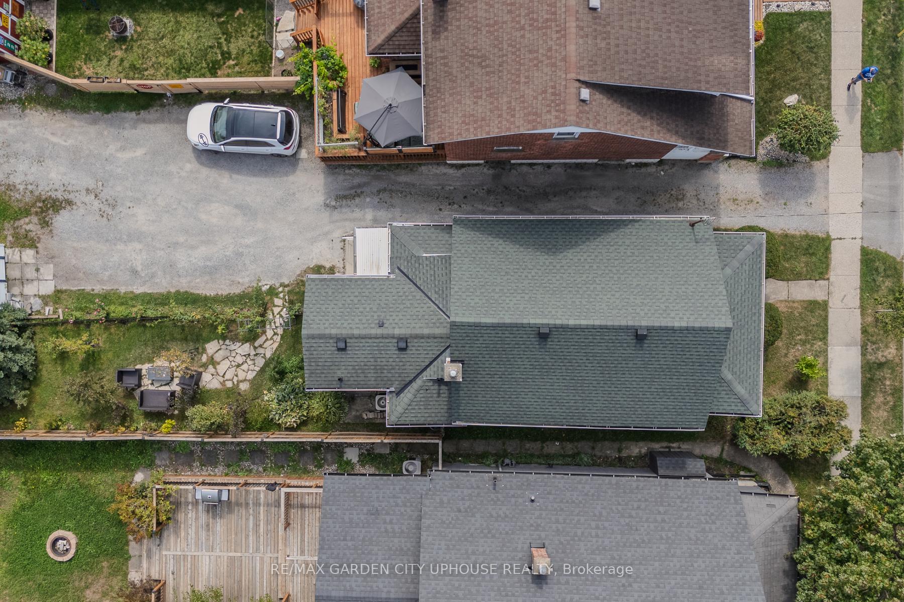 Photo 16 of 42 Grantham Avenue S, St. Catharines, E. Chester — HOMEH