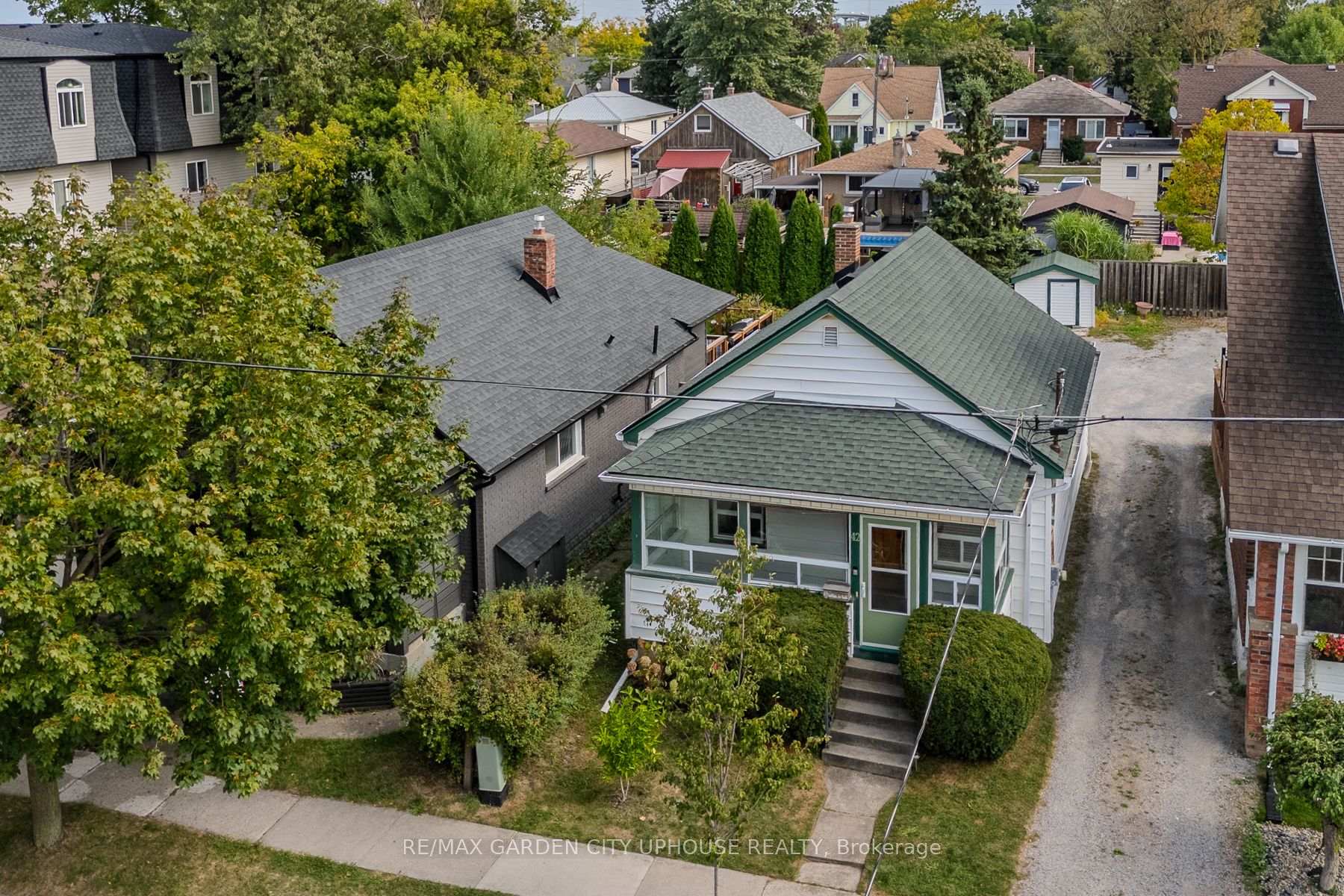 Photo 18 of 42 Grantham Avenue S, St. Catharines, E. Chester — HOMEH