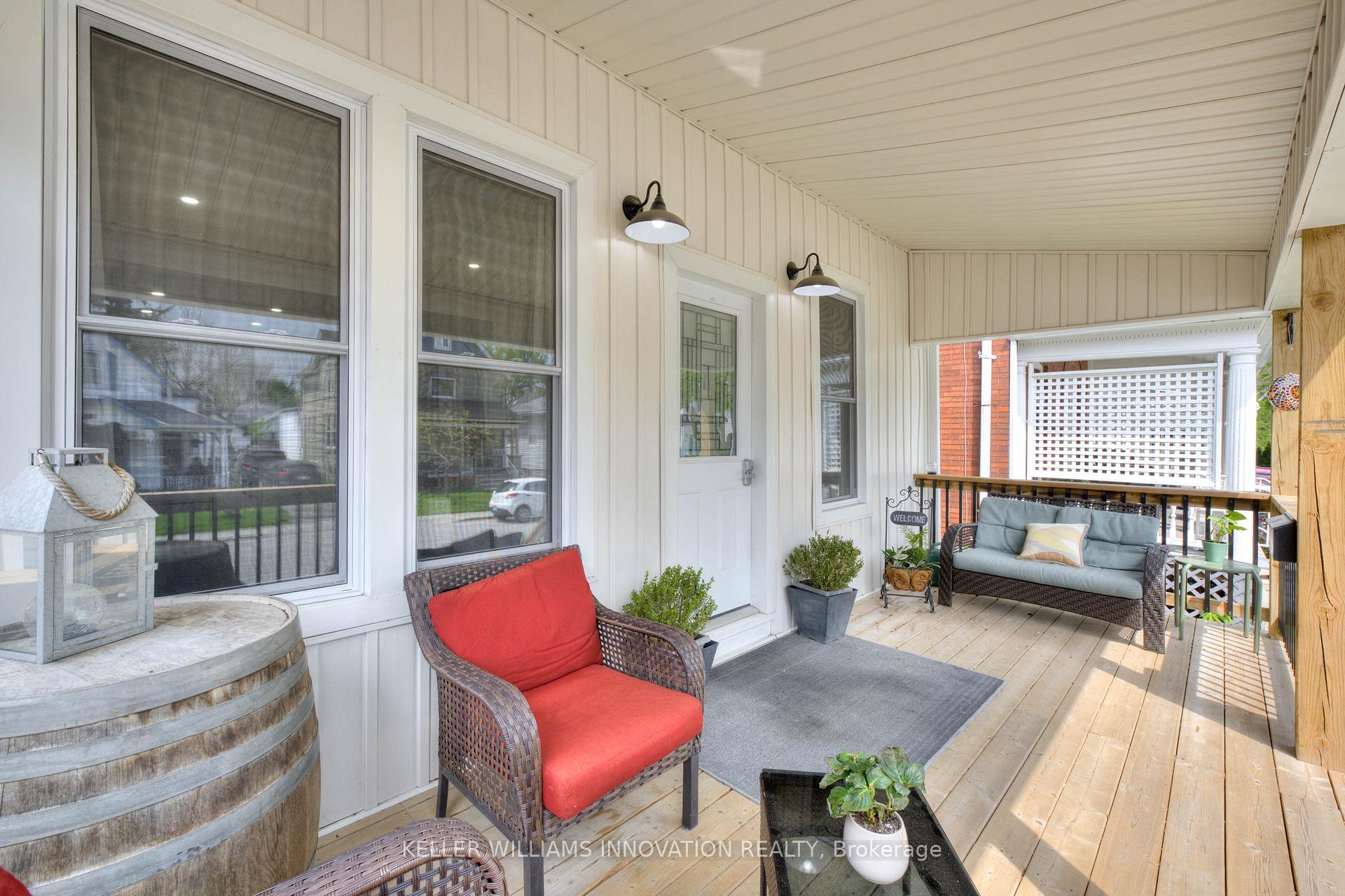 Photo 4 of 43 Elizabeth Street, St. Thomas — HOMEH