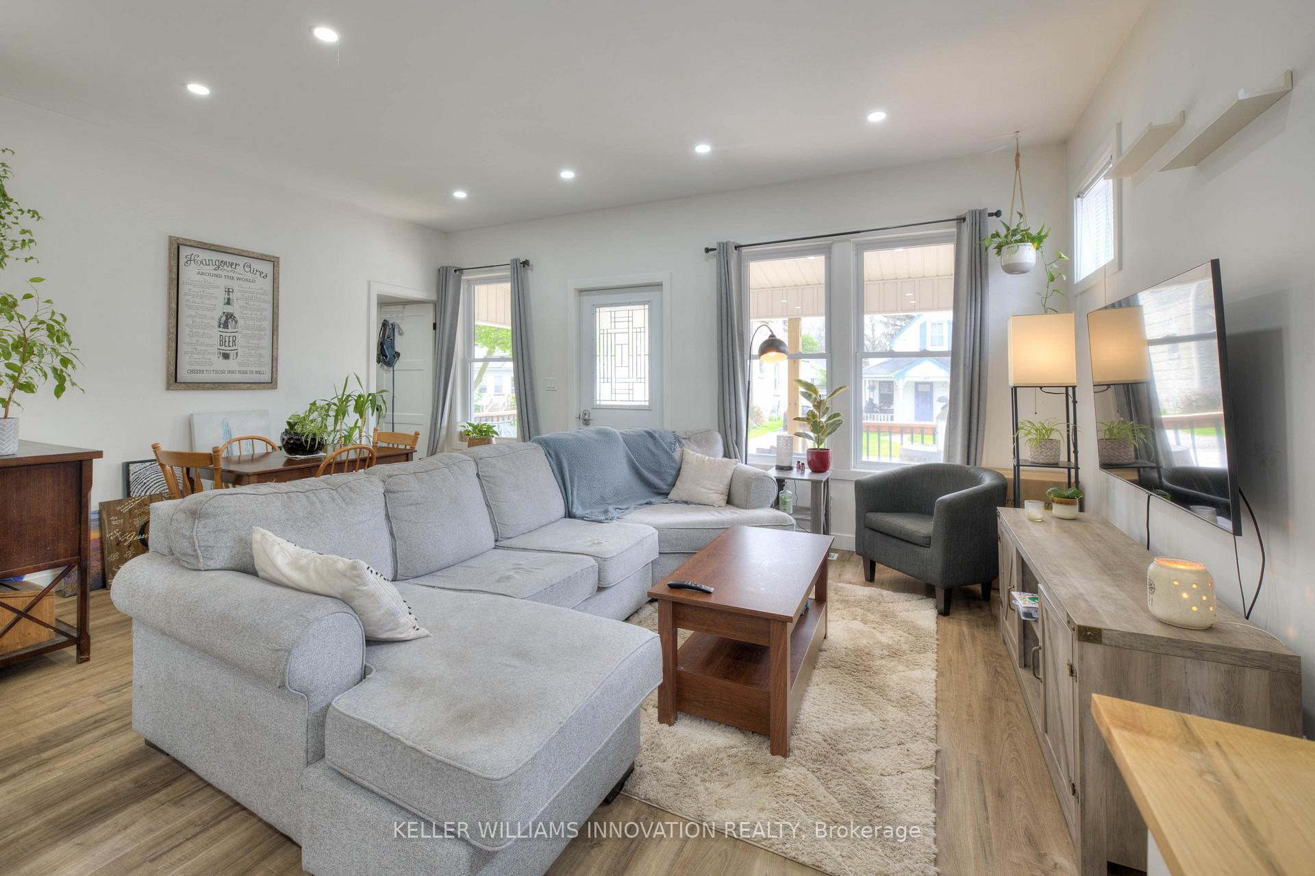 Photo 9 of 43 Elizabeth Street, St. Thomas — HOMEH