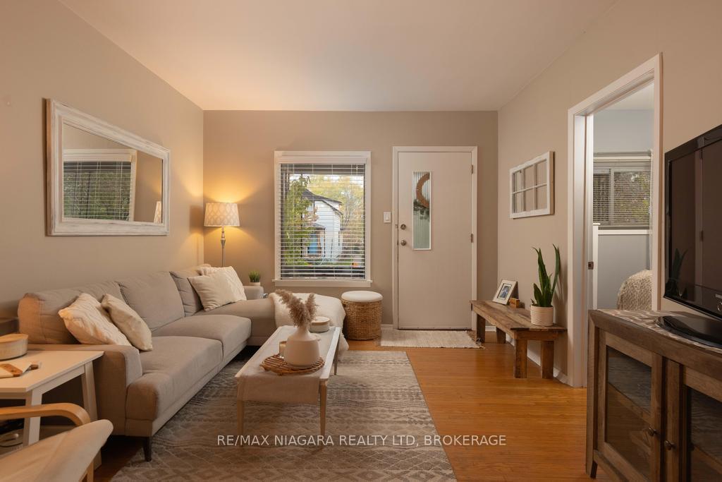 Photo 2 of 26 Hazel Street, St. Catharines, Burleigh Hill — HOMEH
