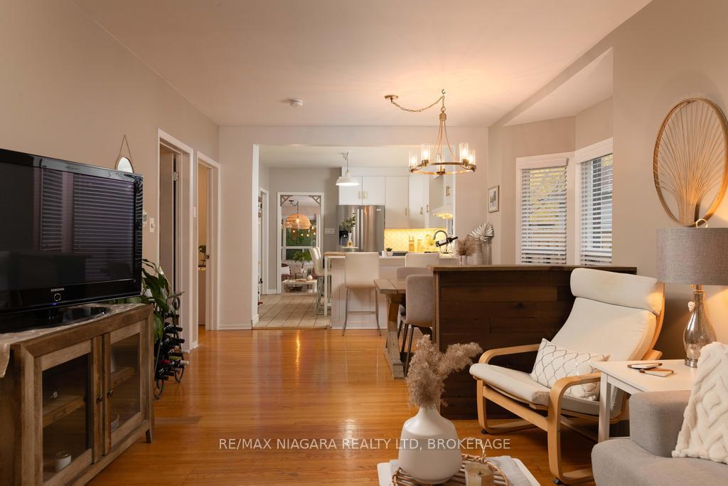 Photo 8 of 26 Hazel Street, St. Catharines, Burleigh Hill — HOMEH