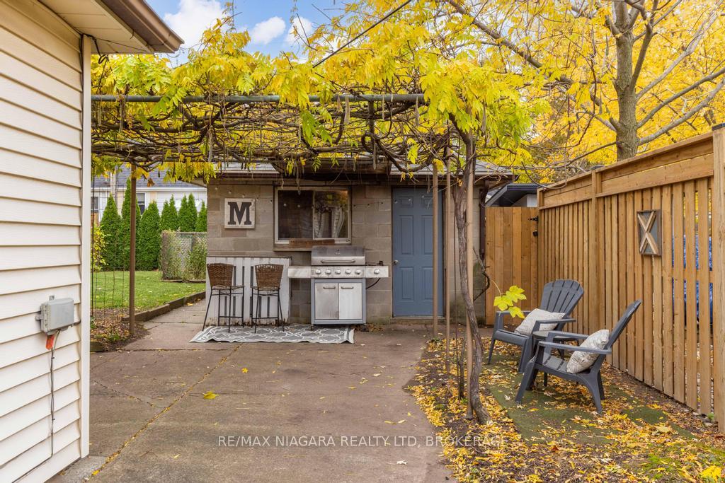 Photo 23 of 26 Hazel Street, St. Catharines, Burleigh Hill — HOMEH
