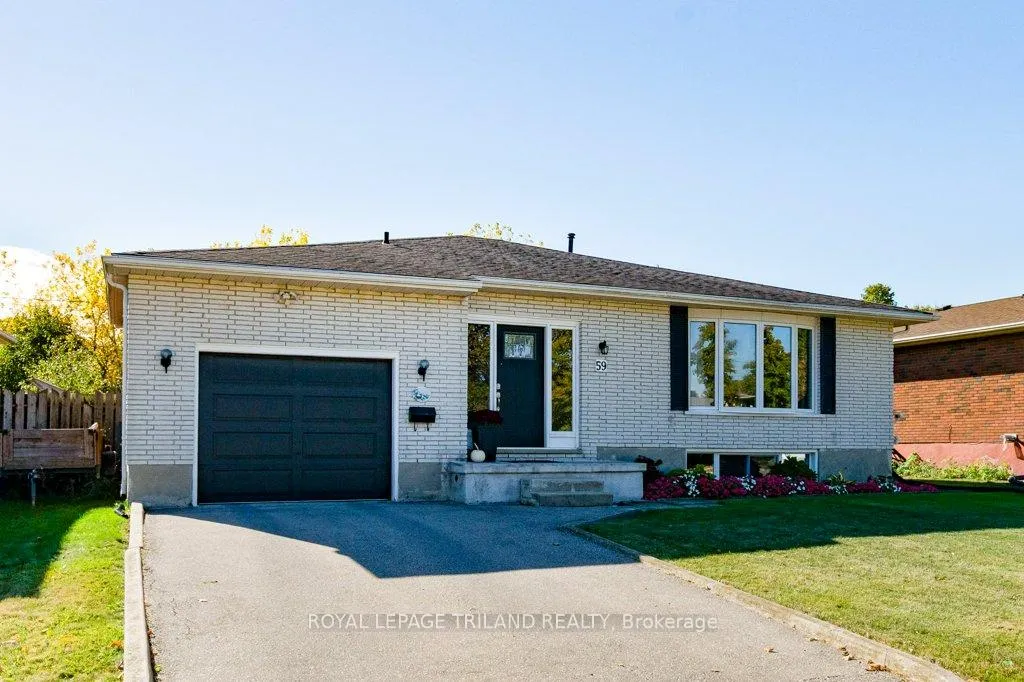 Photo 2 of 59 Confederation Drive, St. Thomas — HOMEH