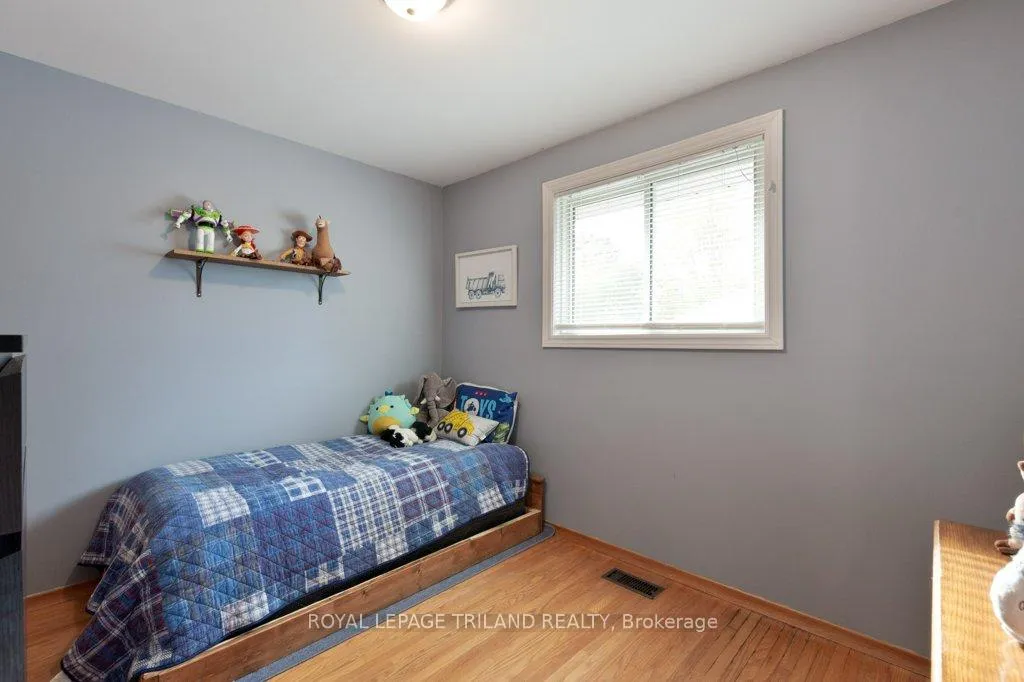 Photo 21 of 59 Confederation Drive, St. Thomas — HOMEH