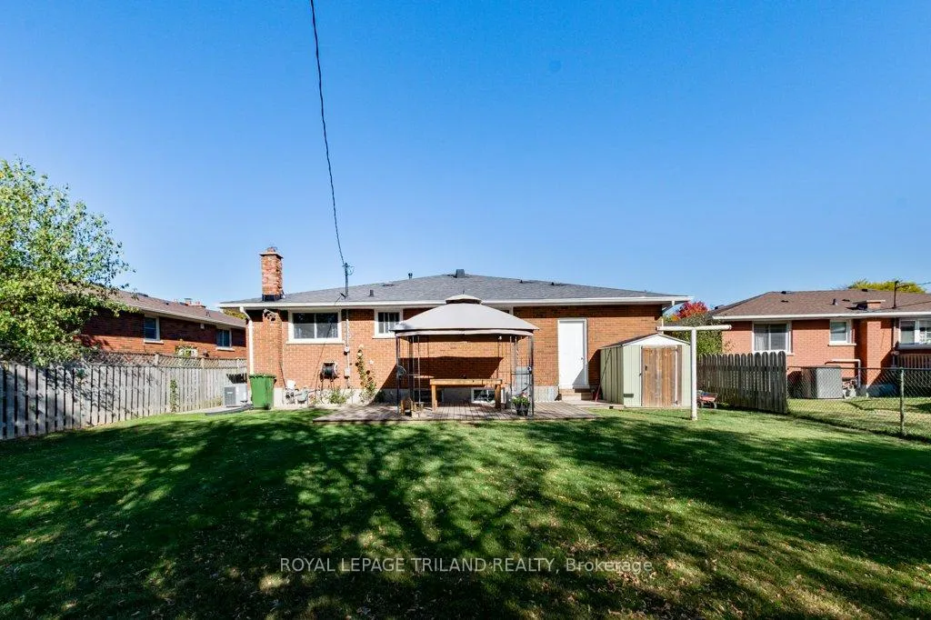 Photo 35 of 59 Confederation Drive, St. Thomas — HOMEH