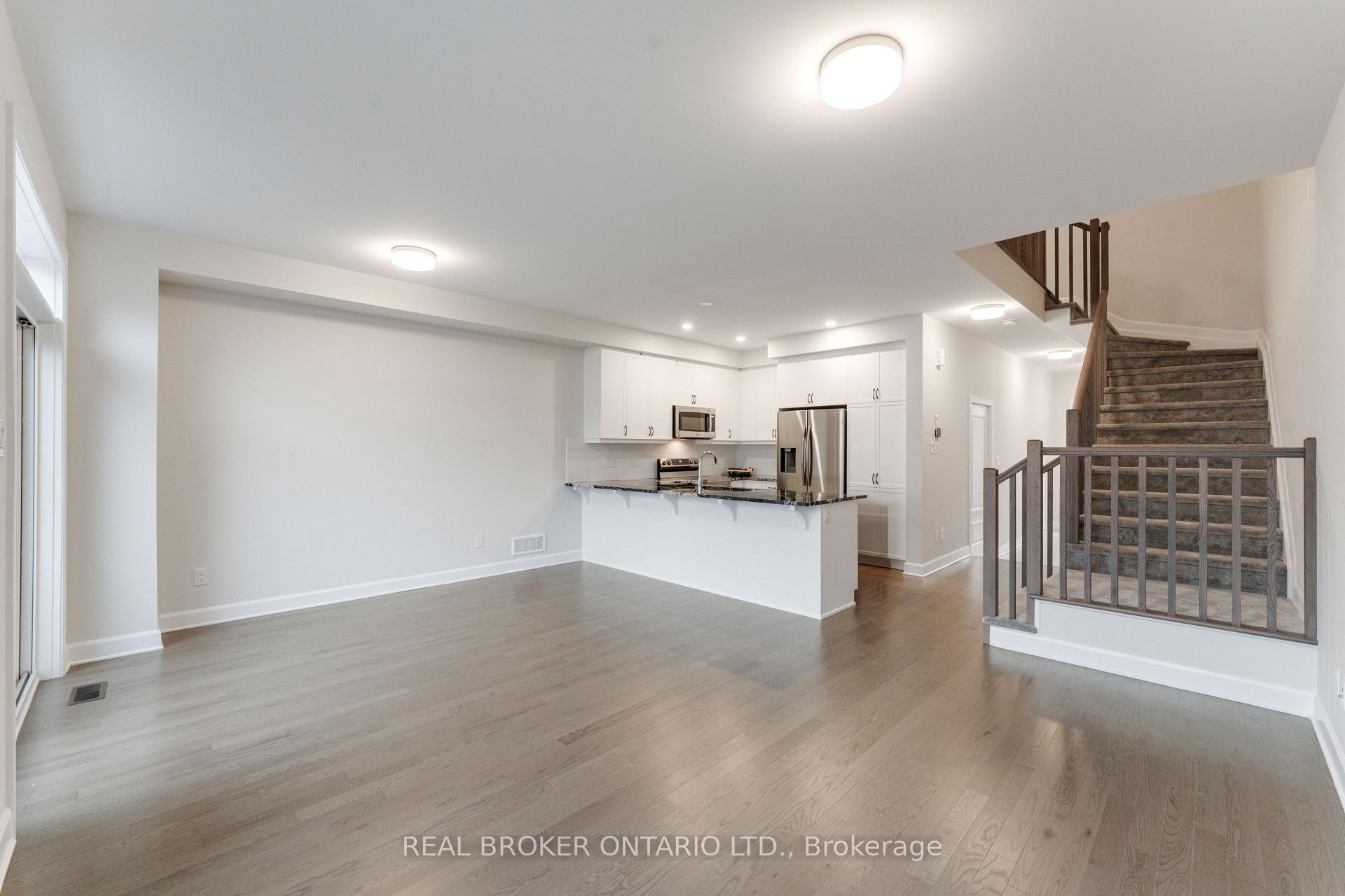 Photo 2 of 744 Maverick Crescent, Ottawa, Remainder of Stittsville & Area — HOMEH