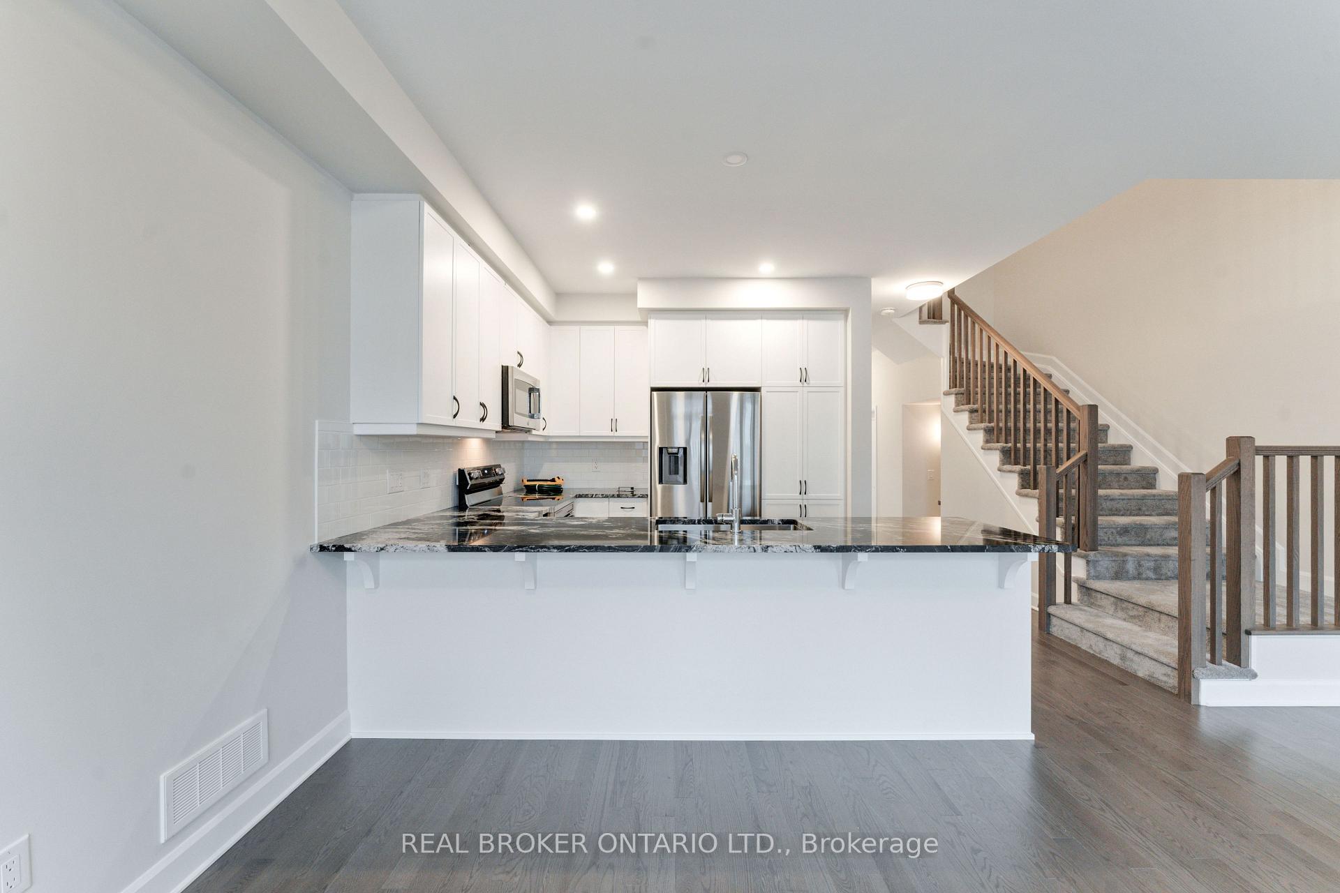 Photo 5 of 744 Maverick Crescent, Ottawa, Remainder of Stittsville & Area — HOMEH