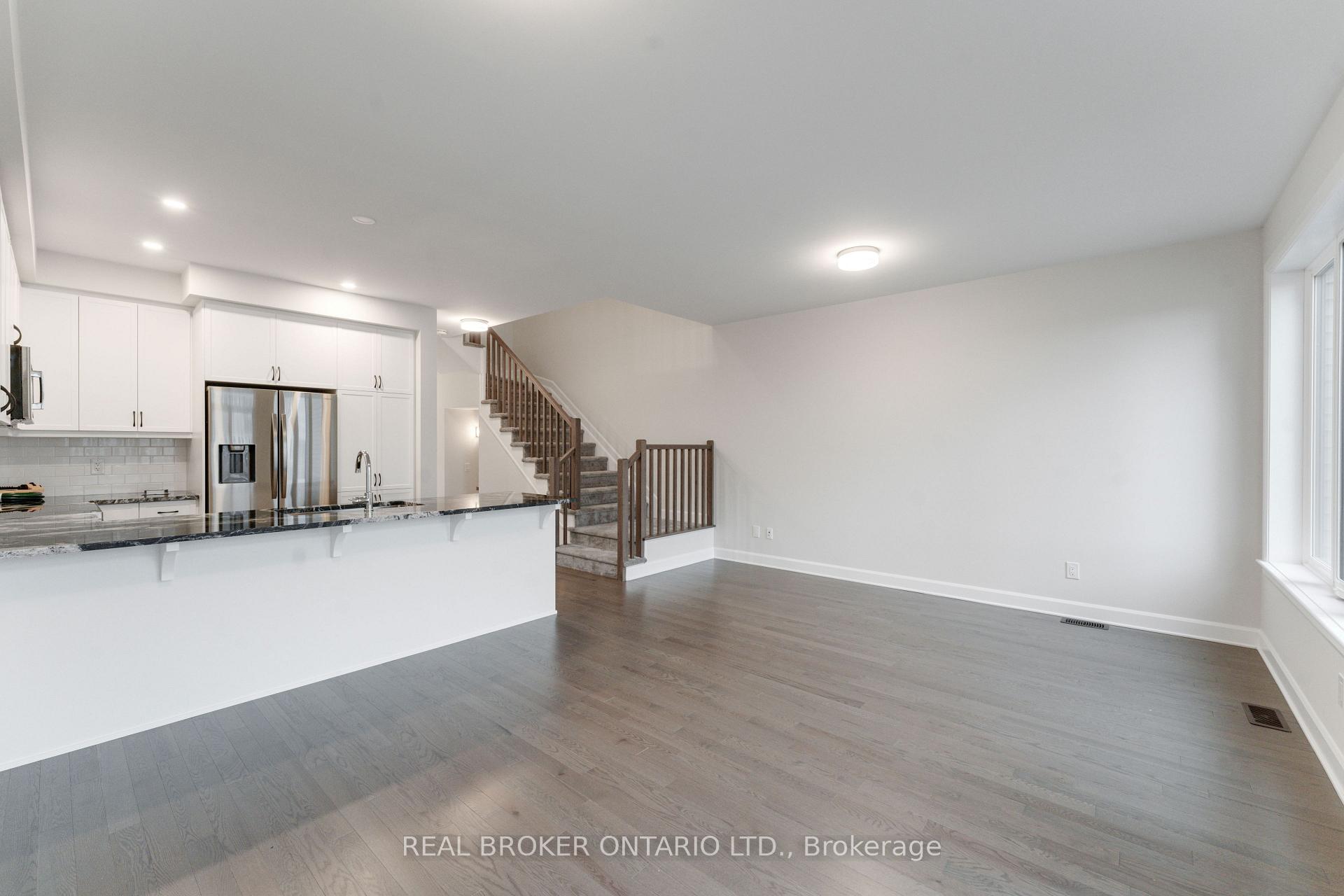 Photo 6 of 744 Maverick Crescent, Ottawa, Remainder of Stittsville & Area — HOMEH