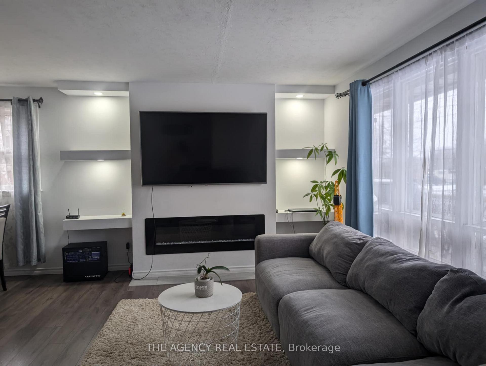 Photo 3 of 167 First Avenue, St. Thomas — HOMEH