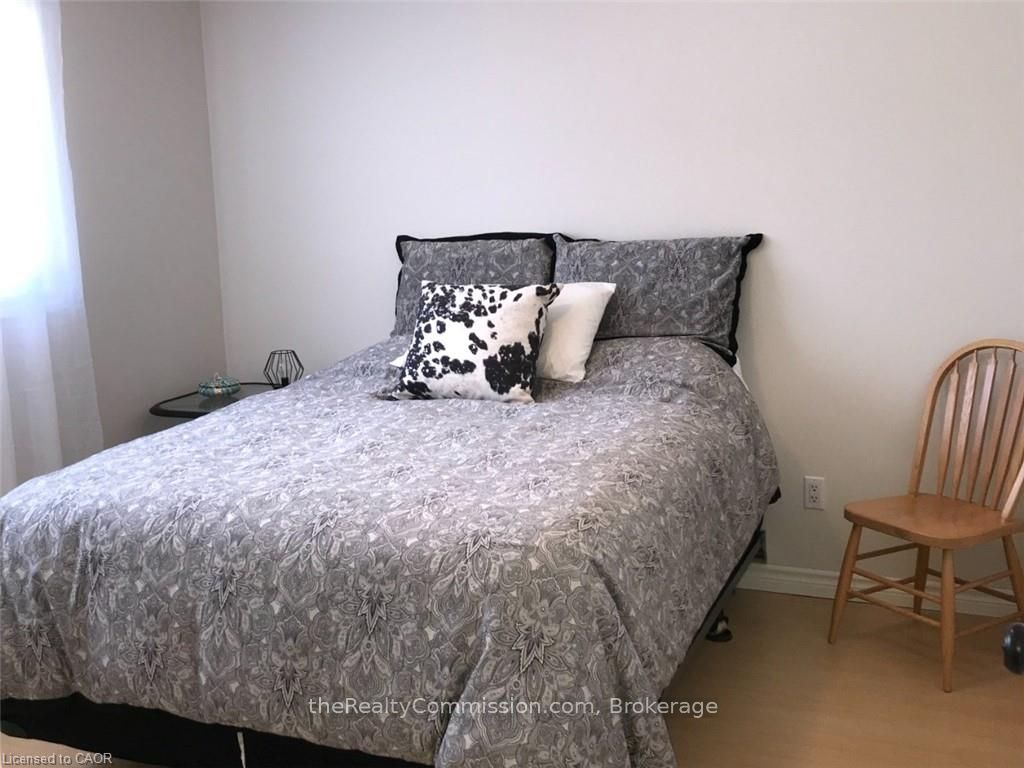 Photo 22 of 9 Doran Road, Springwater, Midhurst — HOMEH