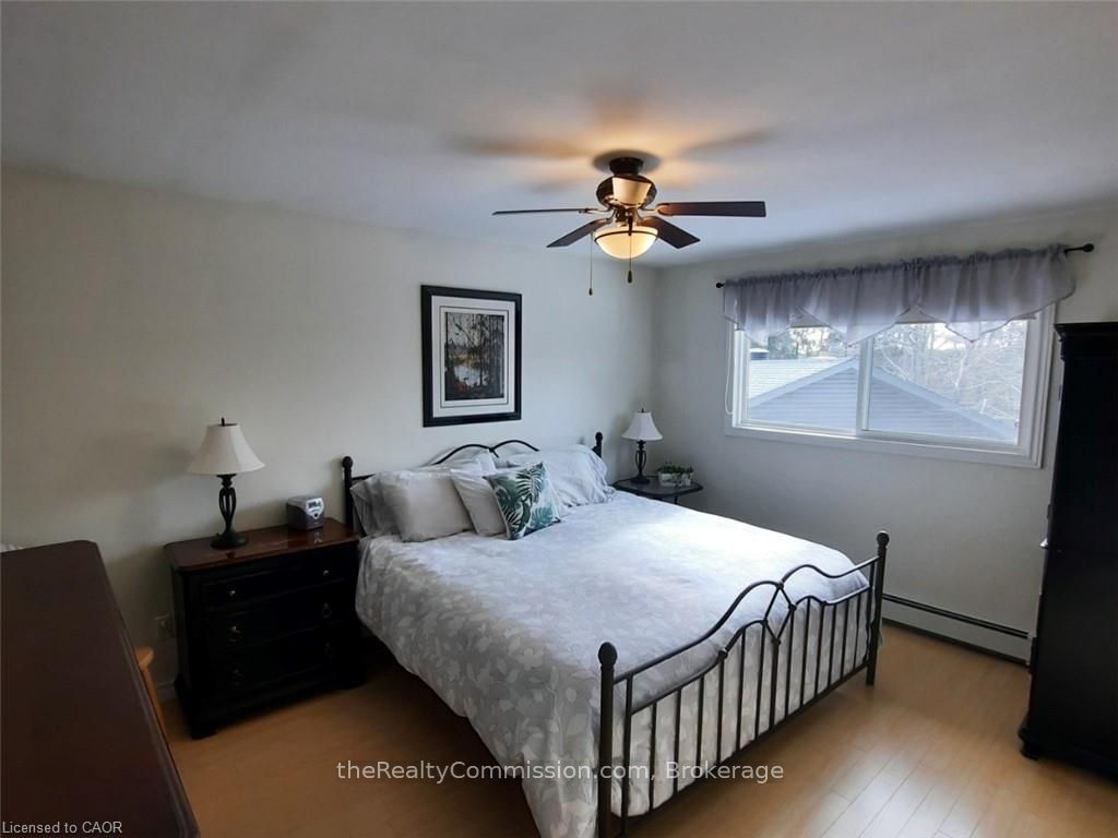Photo 24 of 9 Doran Road, Springwater, Midhurst — HOMEH