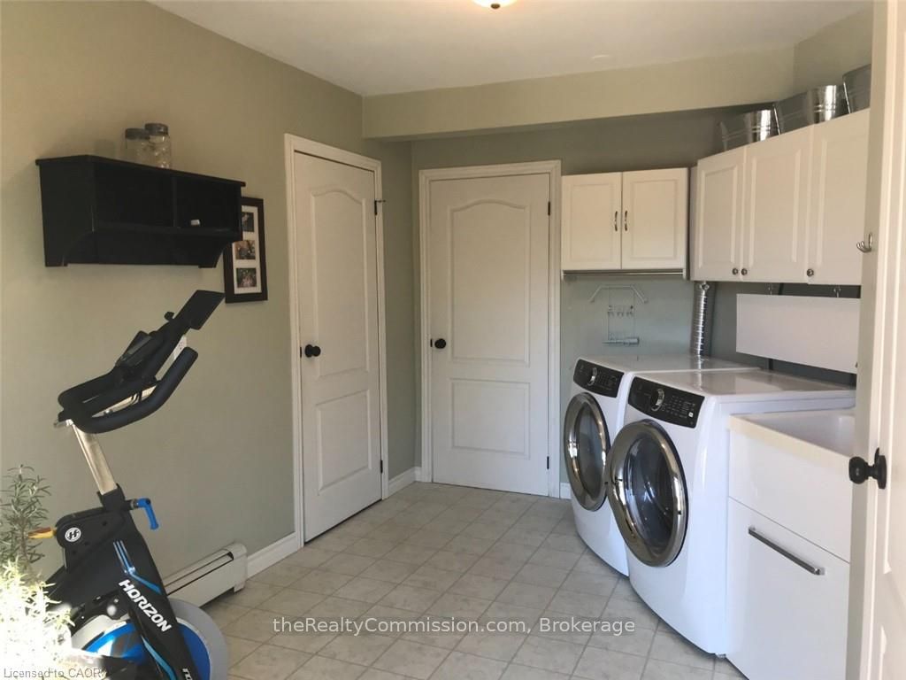Photo 30 of 9 Doran Road, Springwater, Midhurst — HOMEH
