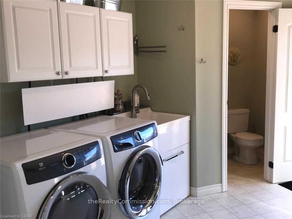 Photo 31 of 9 Doran Road, Springwater, Midhurst — HOMEH