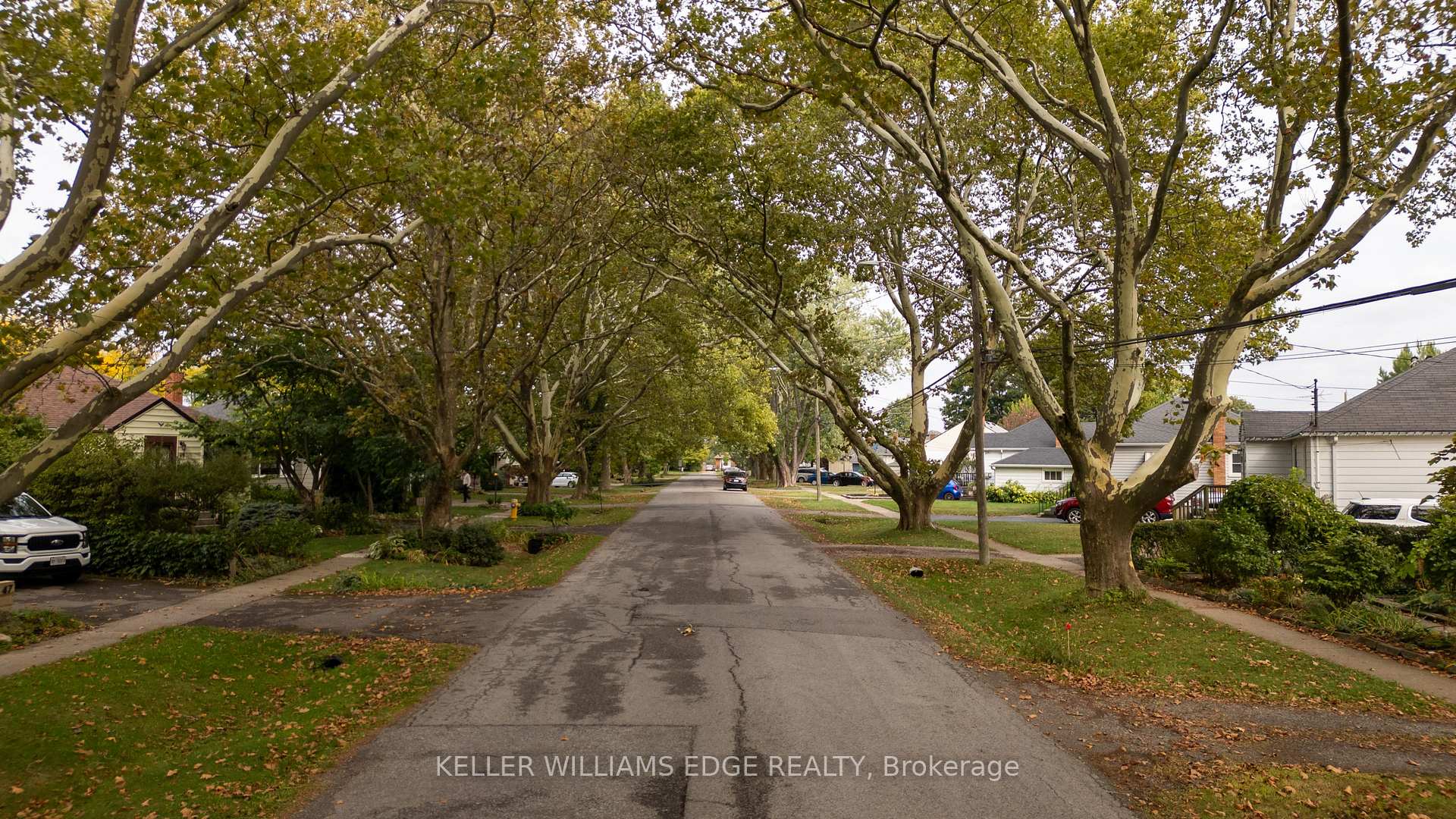Photo 3 of 51 Beamer Avenue, St. Catharines, Bunting/Linwell — HOMEH