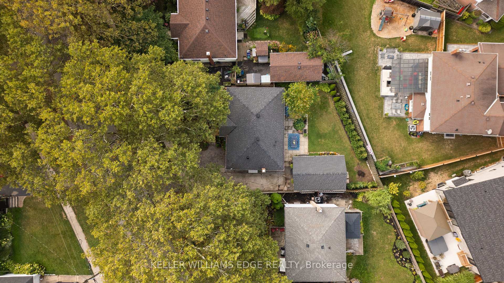 Photo 4 of 51 Beamer Avenue, St. Catharines, Bunting/Linwell — HOMEH