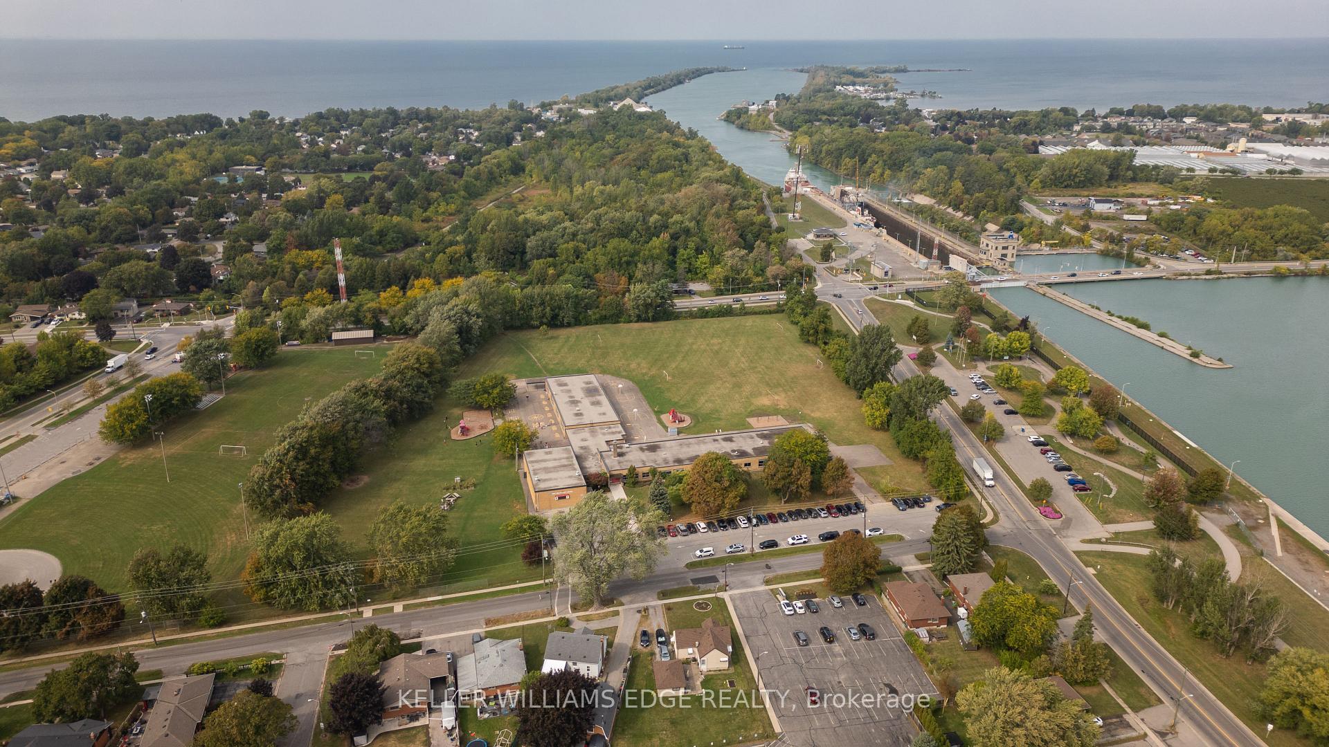 Photo 8 of 51 Beamer Avenue, St. Catharines, Bunting/Linwell — HOMEH