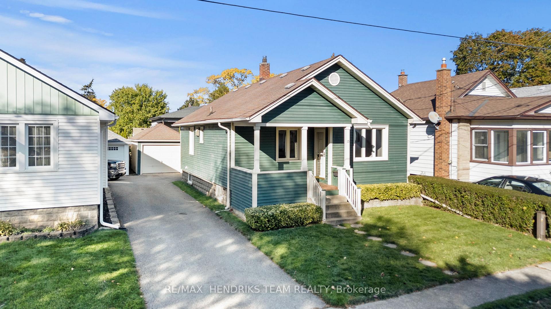 Photo 2 of 15 Stuart Avenue, St. Catharines, Downtown — HOMEH
