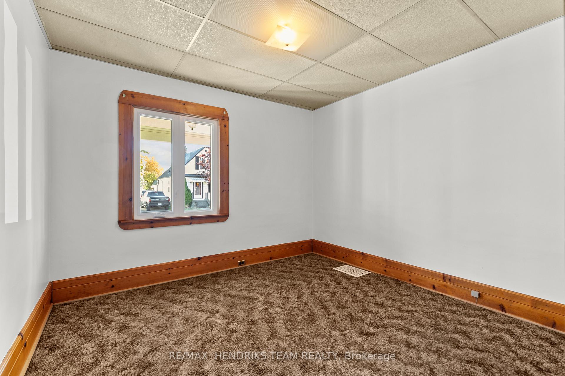 Photo 13 of 15 Stuart Avenue, St. Catharines, Downtown — HOMEH