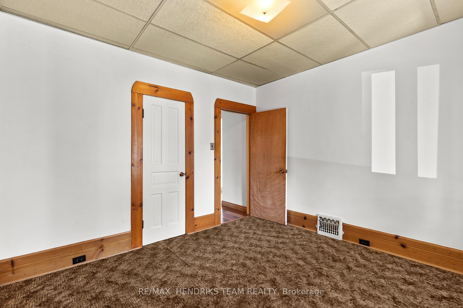Photo 14 of 15 Stuart Avenue, St. Catharines, Downtown — HOMEH