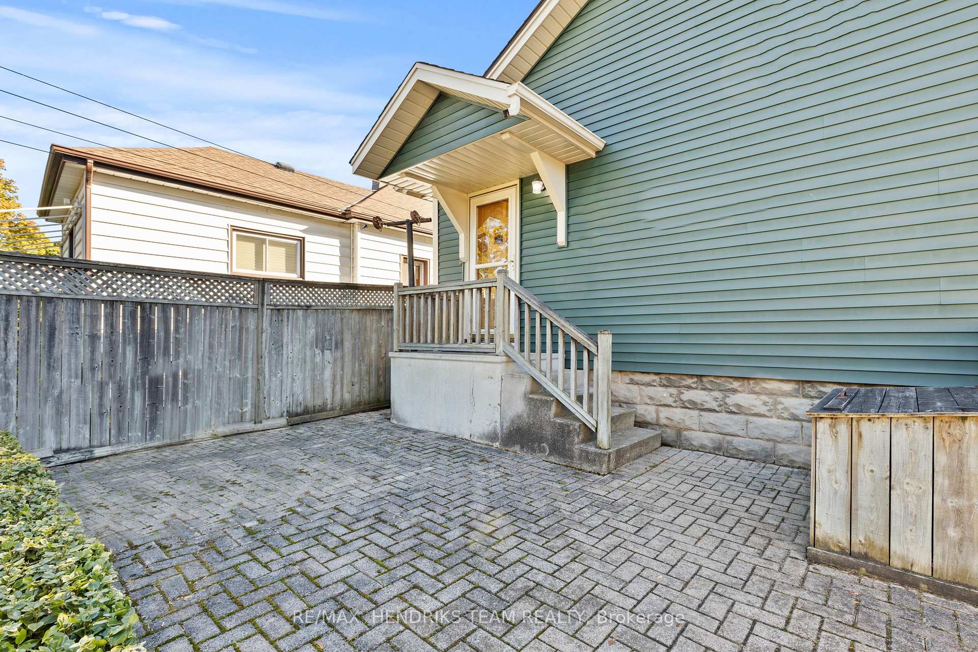 Photo 24 of 15 Stuart Avenue, St. Catharines, Downtown — HOMEH