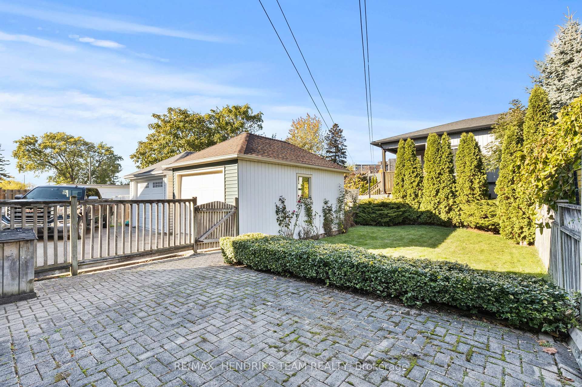 Photo 25 of 15 Stuart Avenue, St. Catharines, Downtown — HOMEH
