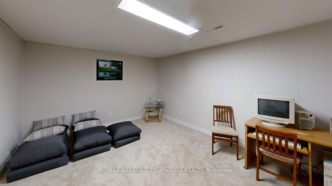 Photo 7 of 3 Nancy Drive, St. Catharines, Vine/Linwell — HOMEH