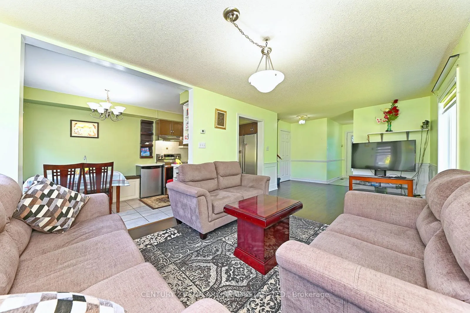 Photo 10 of 31 Todmorden Drive, Brampton, Northwest Sandalwood Parkway — HOMEH