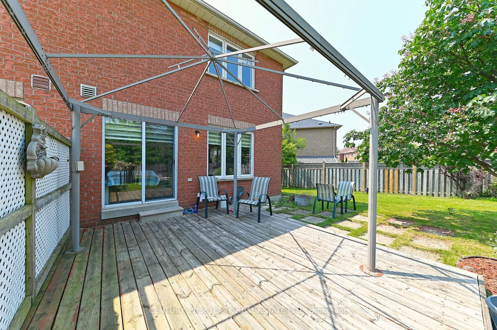 Photo 32 of 31 Todmorden Drive, Brampton, Northwest Sandalwood Parkway — HOMEH