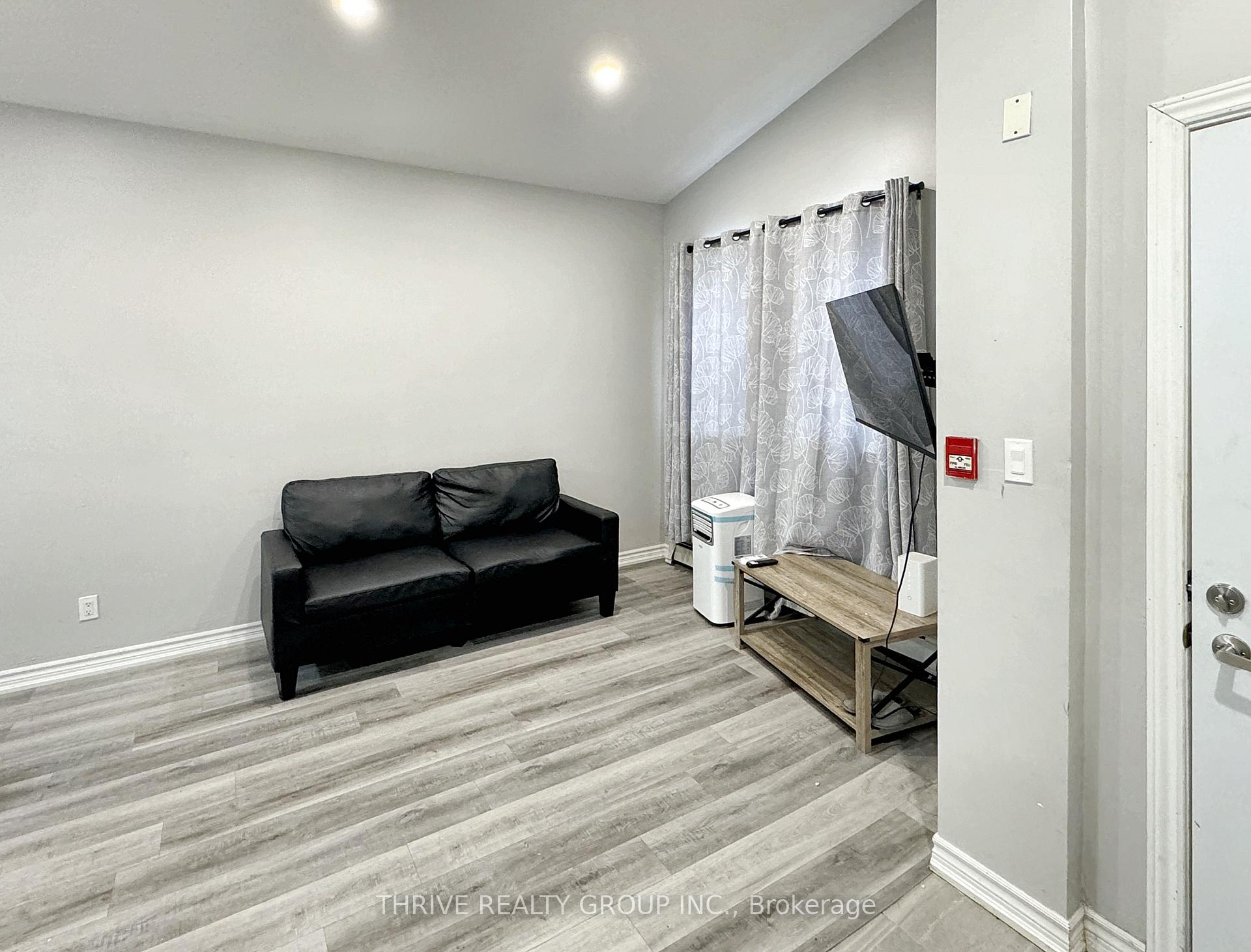 Photo 7 of Unit 4, 268 Talbot Street, St. Thomas — HOMEH