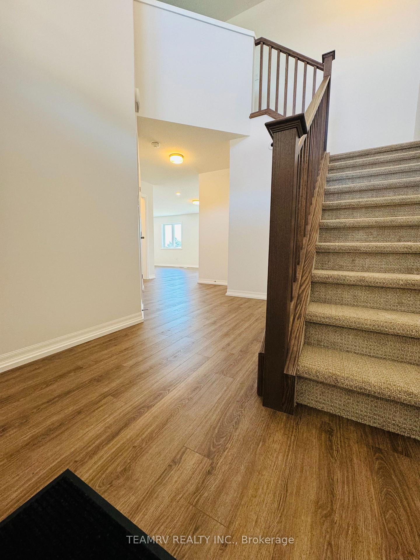 Photo 5 of 28 Silverleaf Path, St. Thomas — HOMEH