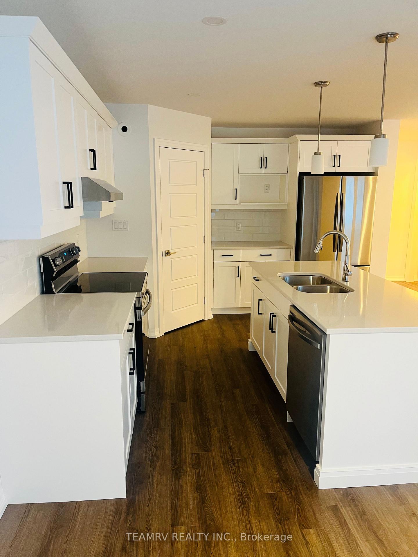 Photo 11 of 28 Silverleaf Path, St. Thomas — HOMEH