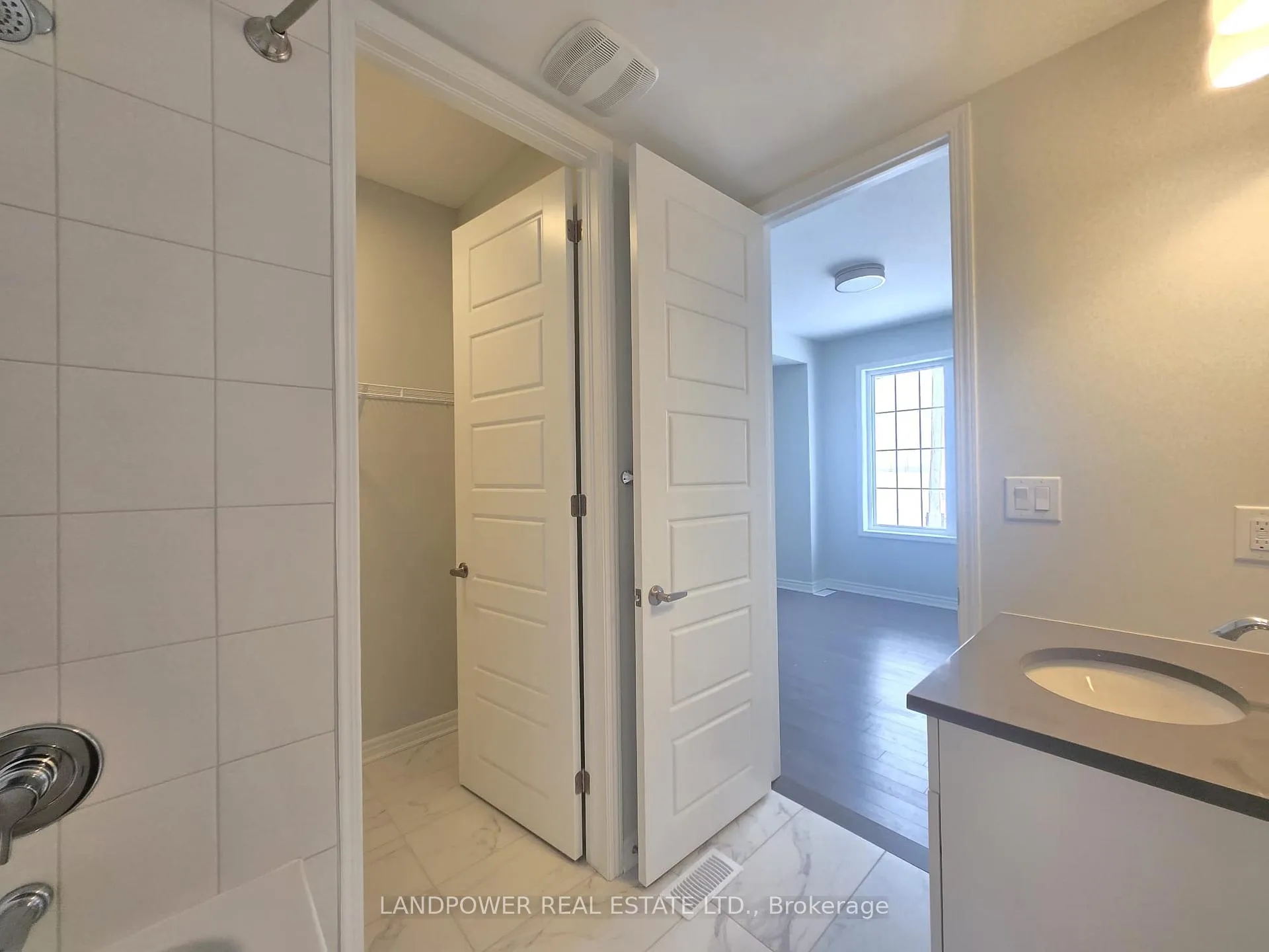 Photo 9 of 128 Avani Avenue, Markham, Rural Markham — HOMEH
