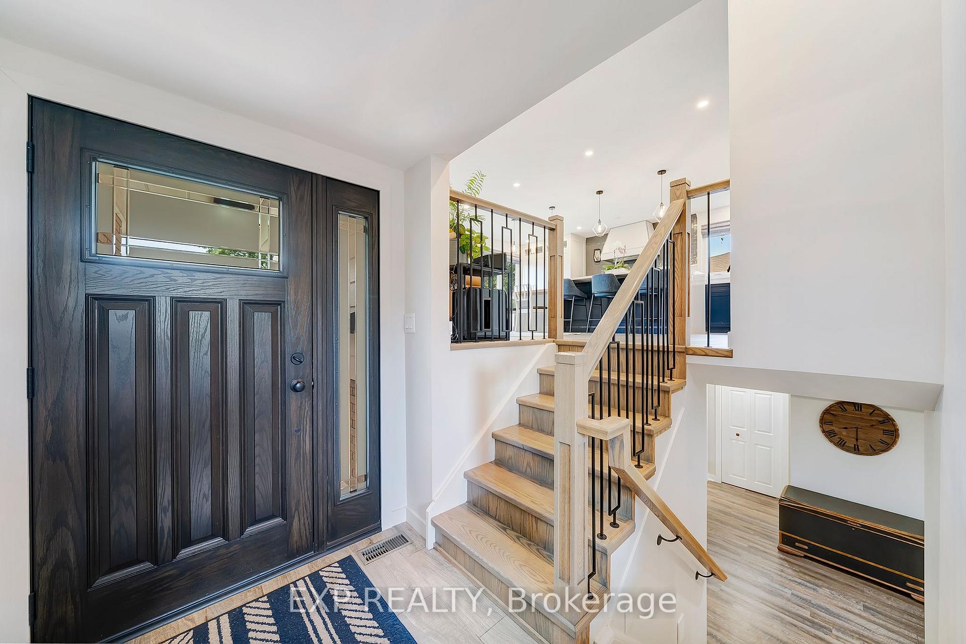 Photo 4 of 44 Royal Orchard Crescent, St. Catharines, Lakeport — HOMEH