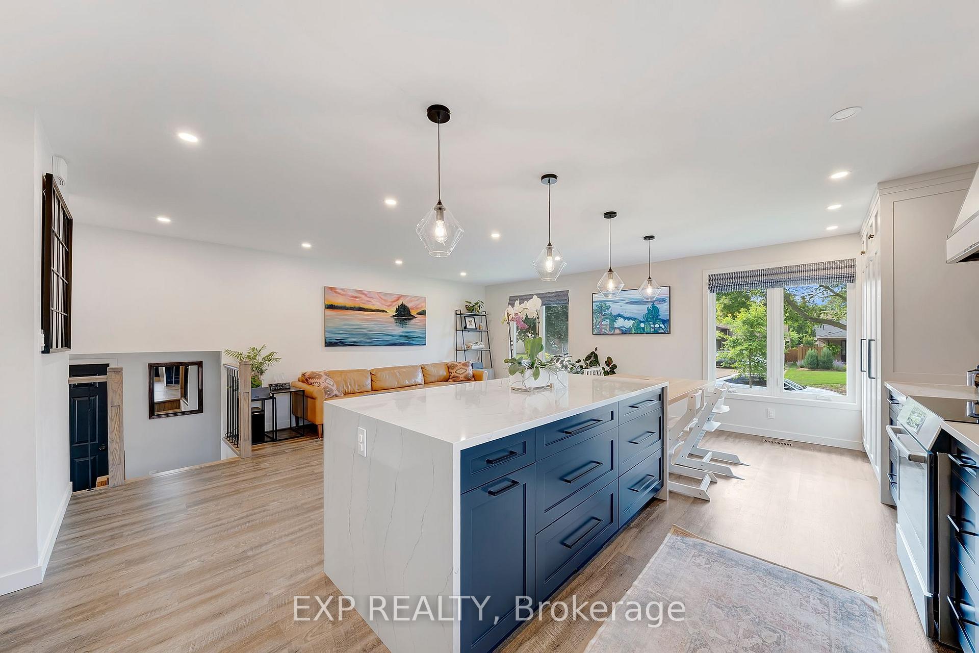 Photo 8 of 44 Royal Orchard Crescent, St. Catharines, Lakeport — HOMEH