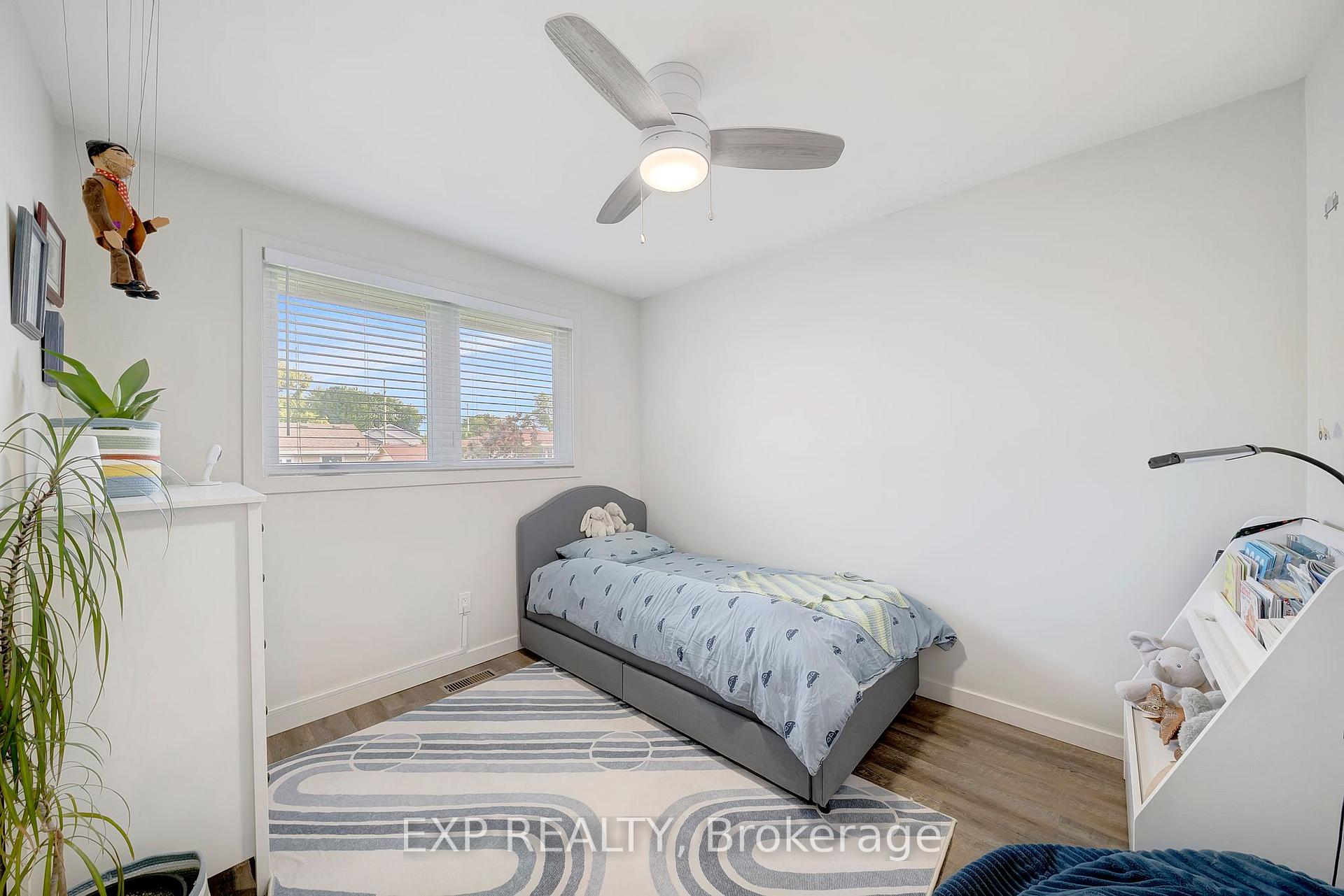 Photo 18 of 44 Royal Orchard Crescent, St. Catharines, Lakeport — HOMEH